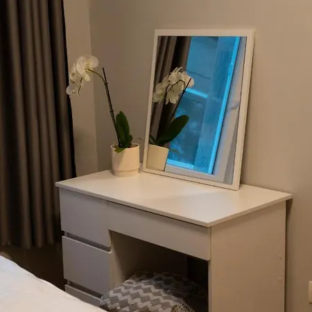 Urban Elegance By Eagles' Bridge Apartman Szófia