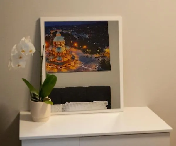 Apartment Urban Elegance By Eagles' Bridge